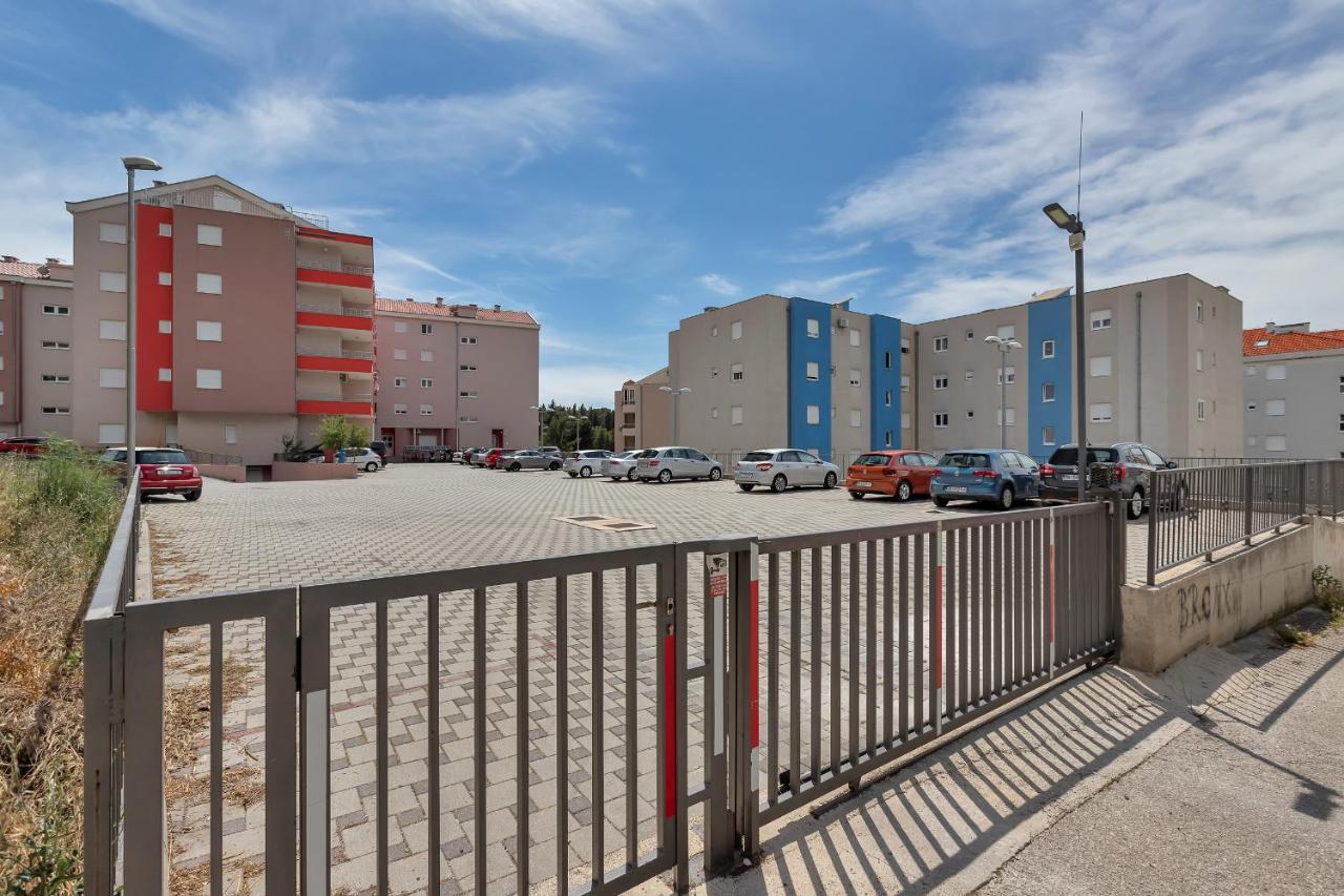 Bruno & Toni Deluxe Apartman Makarska Exterior photo