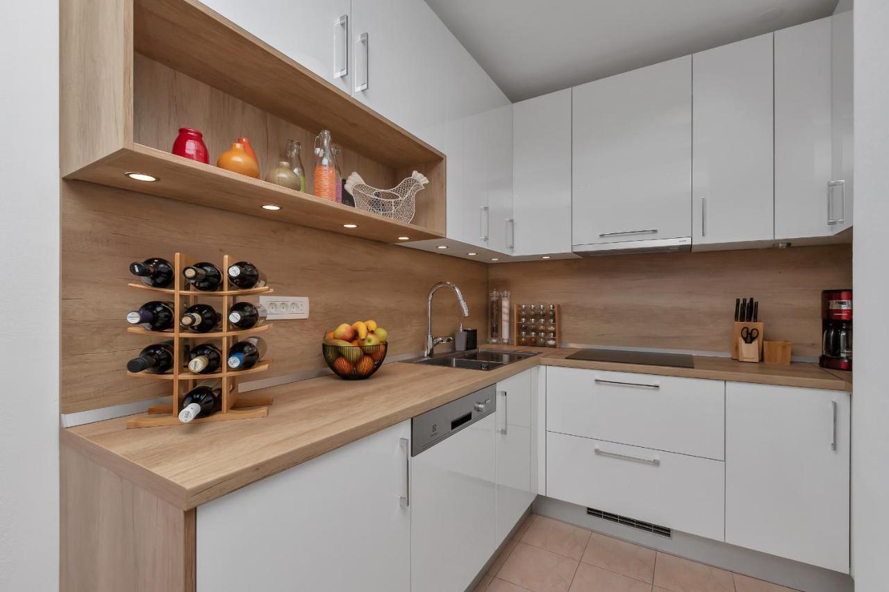 Bruno & Toni Deluxe Apartman Makarska Exterior photo